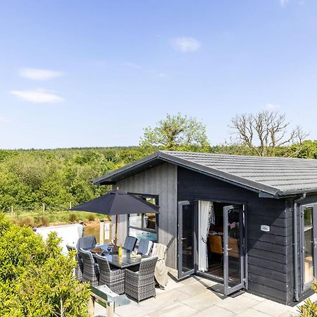 Lilac Lodge, 22 Roadford Lake Lodges Lifton Eksteriør billede