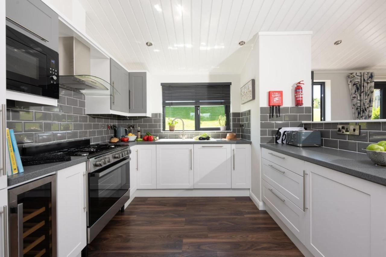 Lilac Lodge, 22 Roadford Lake Lodges Lifton Eksteriør billede