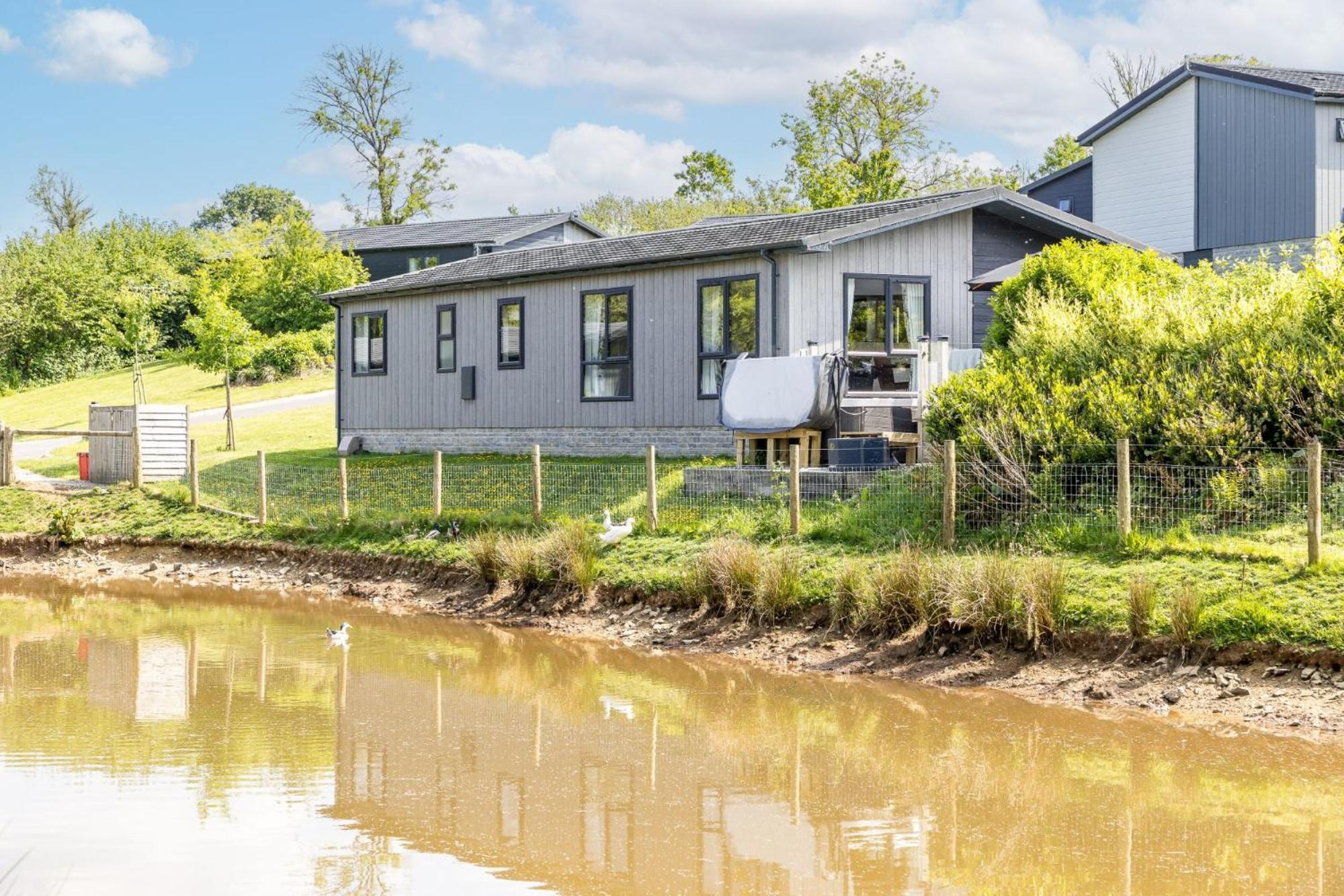 Lilac Lodge, 22 Roadford Lake Lodges Lifton Eksteriør billede
