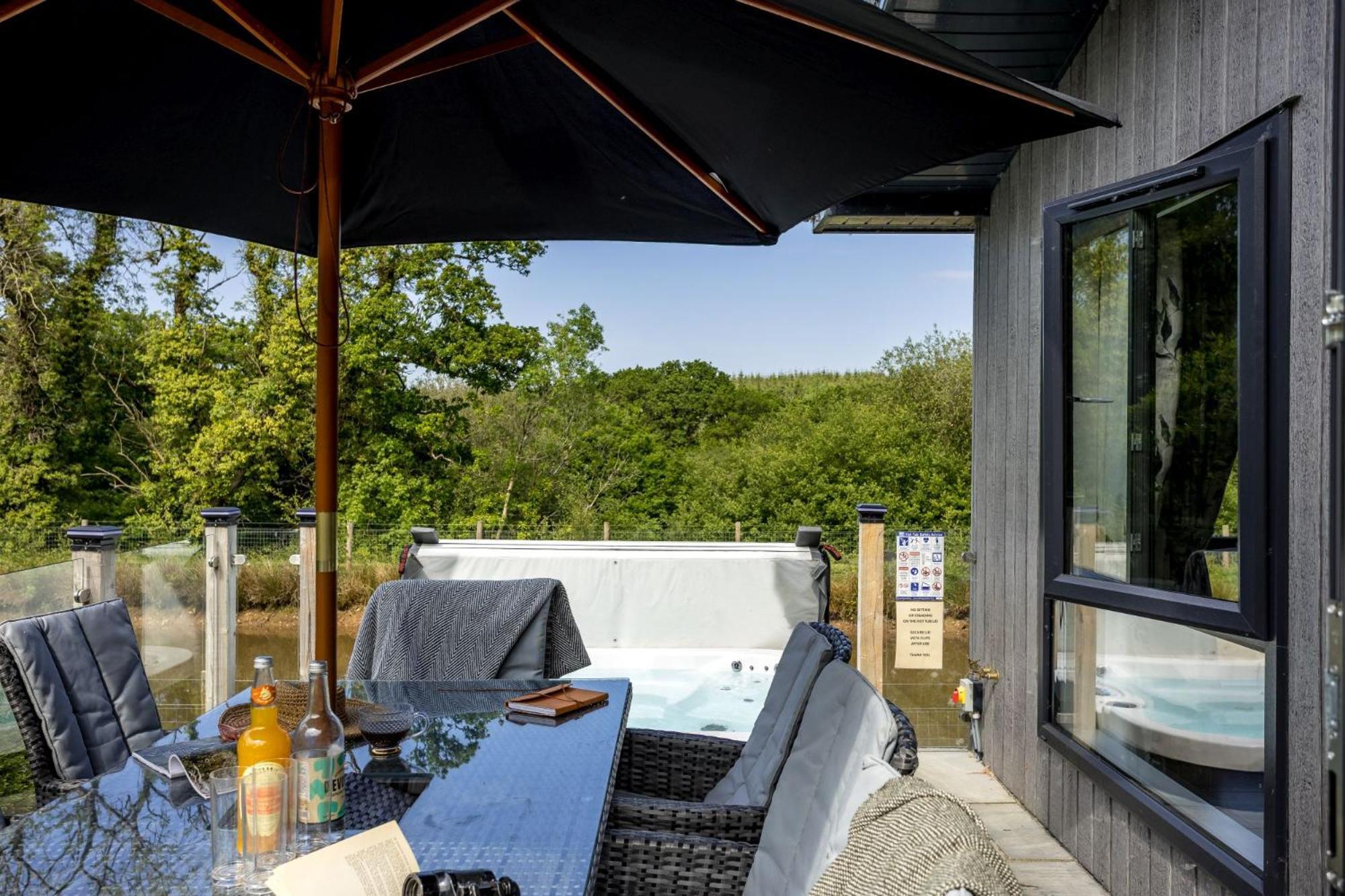 Lilac Lodge, 22 Roadford Lake Lodges Lifton Eksteriør billede